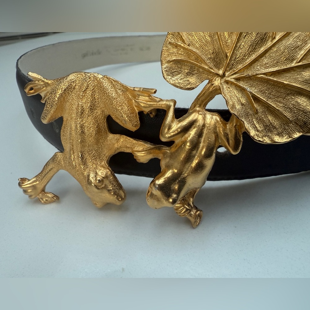 Gail LaBelle Gold Frog Black Leather Belt - Picture 6 of 10